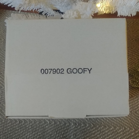 Vintage Grolier Goofy Christmas Ornament - Picture 4 of 4